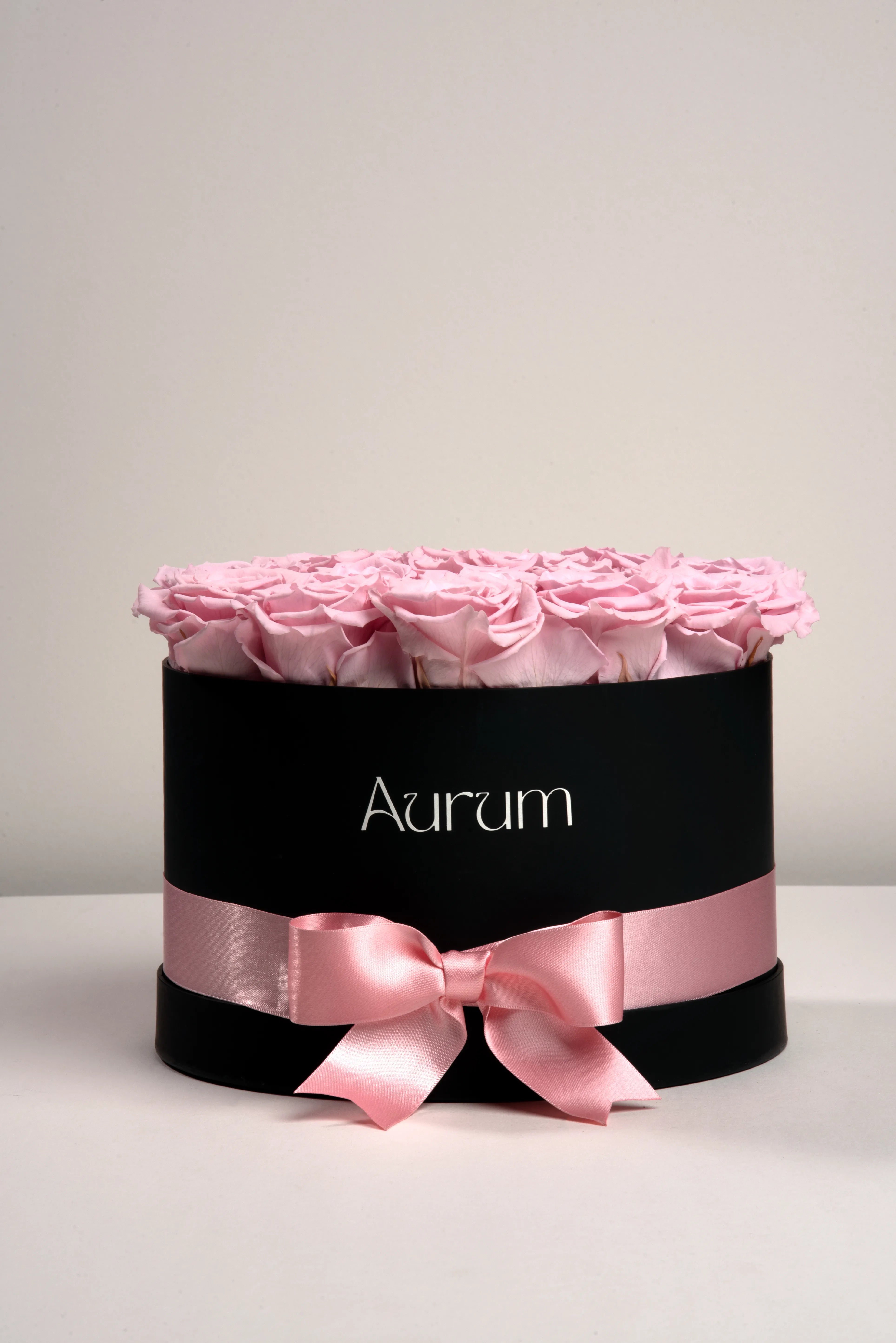 Deluxe Box 16 Roses Aurum Flowers