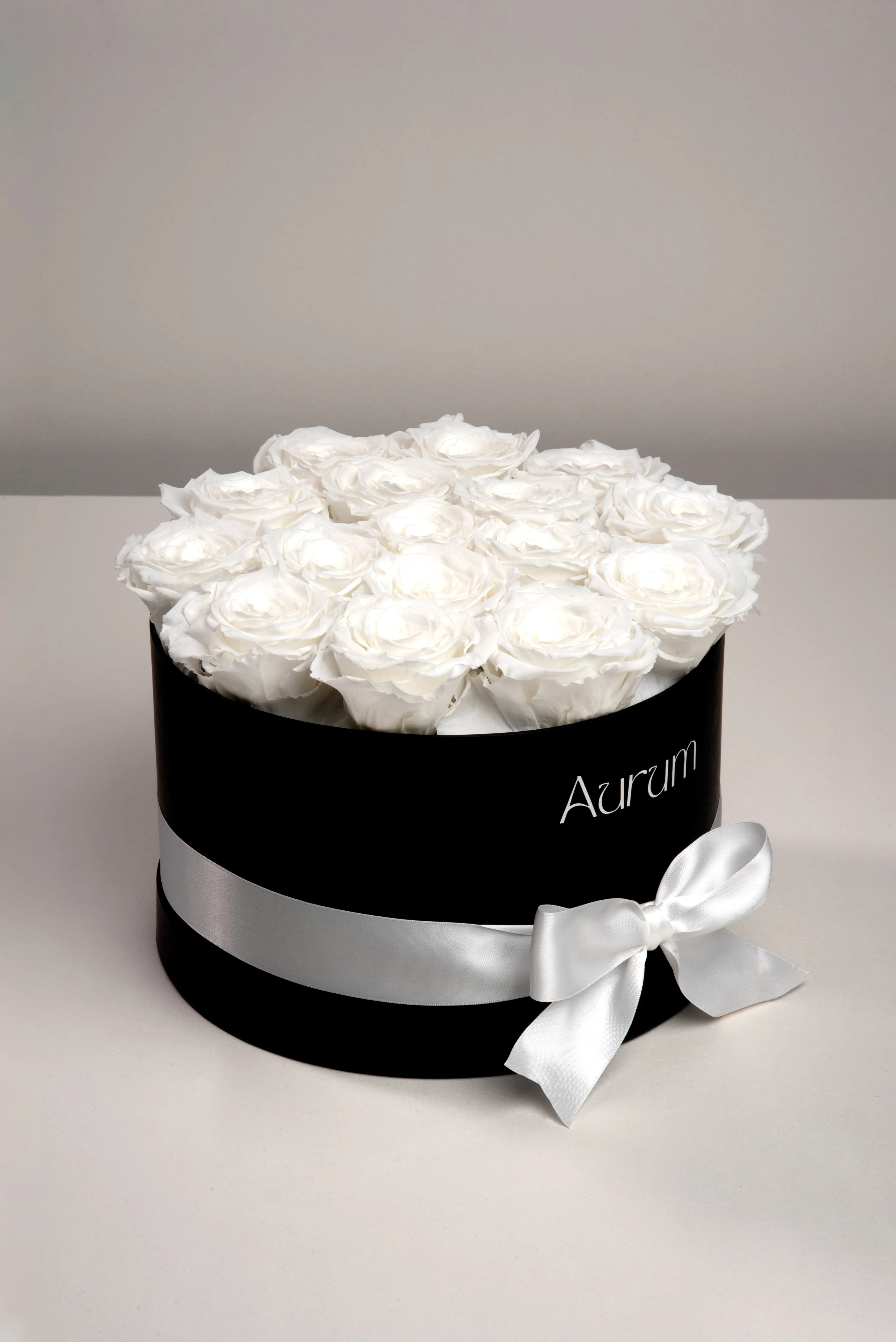 Deluxe Box 16 Roses Aurum Flowers